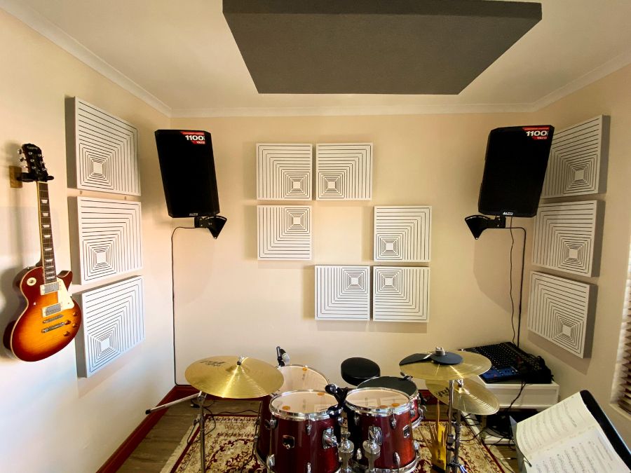 Акустично третиране на домашно студио за барабани