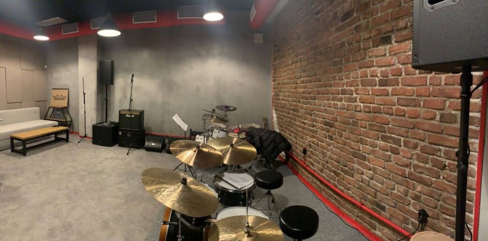 Частно студио за барабани