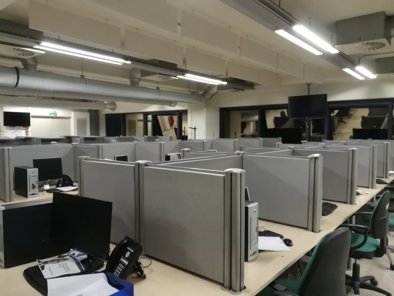 Акустични екрани за бюро в централата на Forthnet, Атина