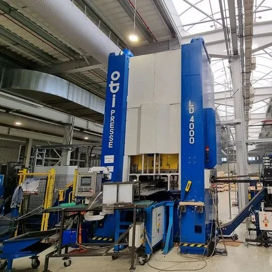 Индустриална звукоизолация на шумна преса в Miba Steeltec